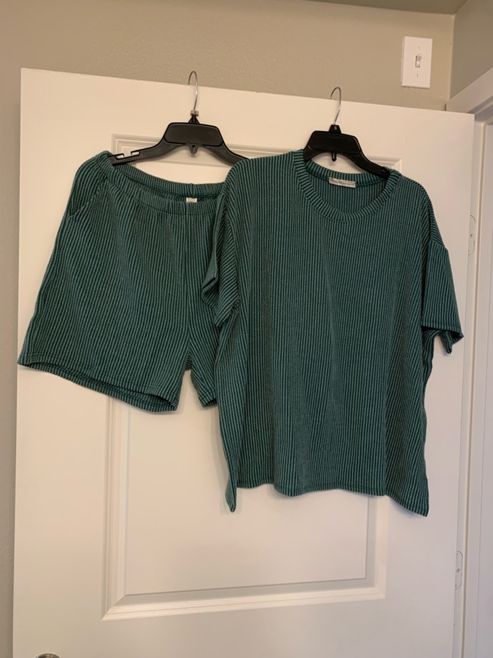 ZENANA Two Piece Olive Green Ribbed Short Set NWOT 🌴